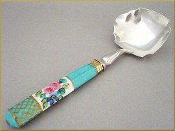 LOUCHE &agrave; CREME - Manche en Porcelaine - Vers 1930 ...