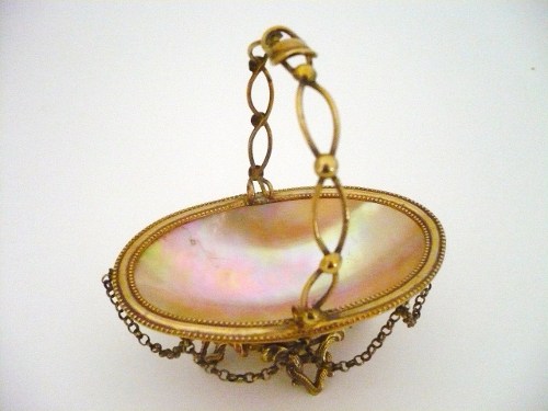PORTE BAGUE ou COUPELLE en Nacre-Ep. Napoleon III ...